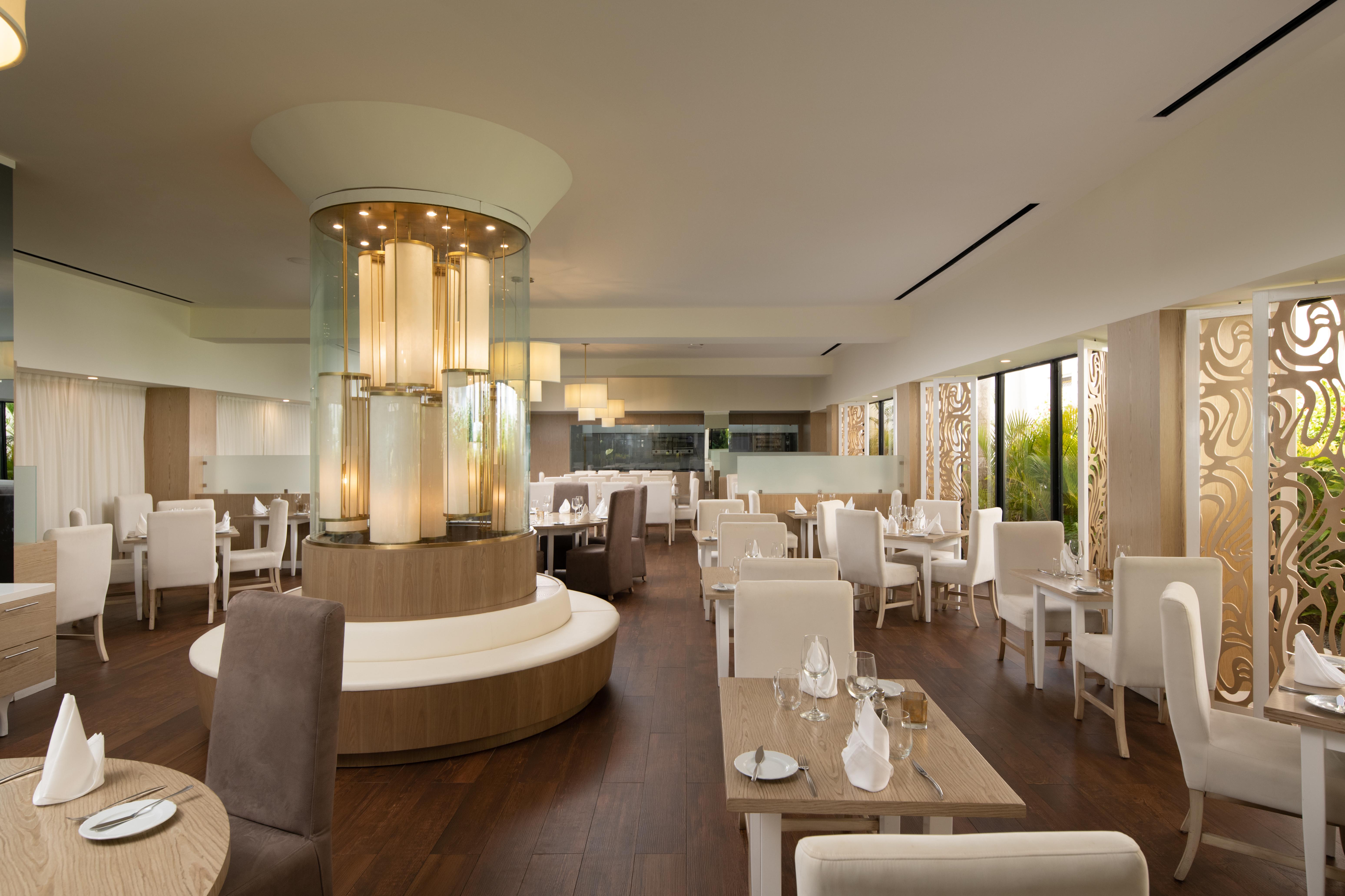 Melia Caribe Beach Resort Punta Cana Exterior foto The restaurant